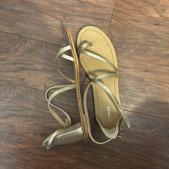 Gold Gladiator Sandals size 9 - Picture 2 of 3